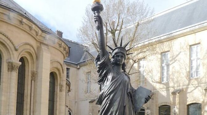  Fransa’dan ABD’ye ikinci Özgürlük Heykeli
