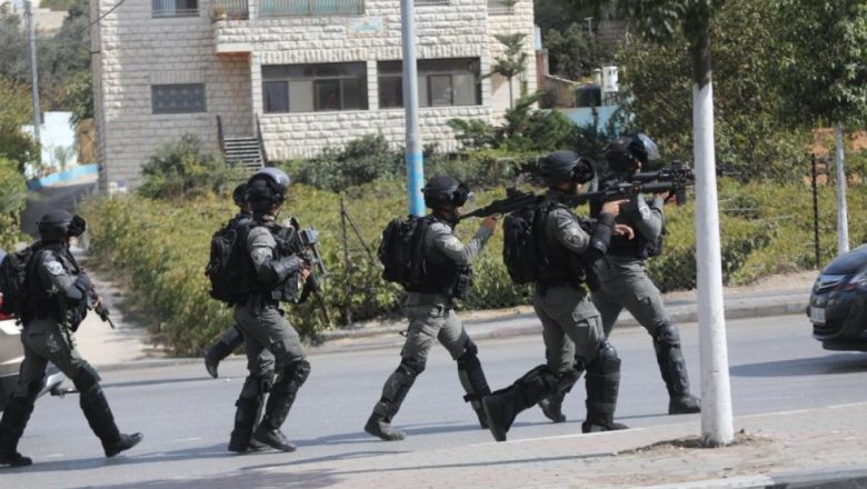  İsrail askeri Filistinlilere gerçek mermi ve gazla müdahale etti