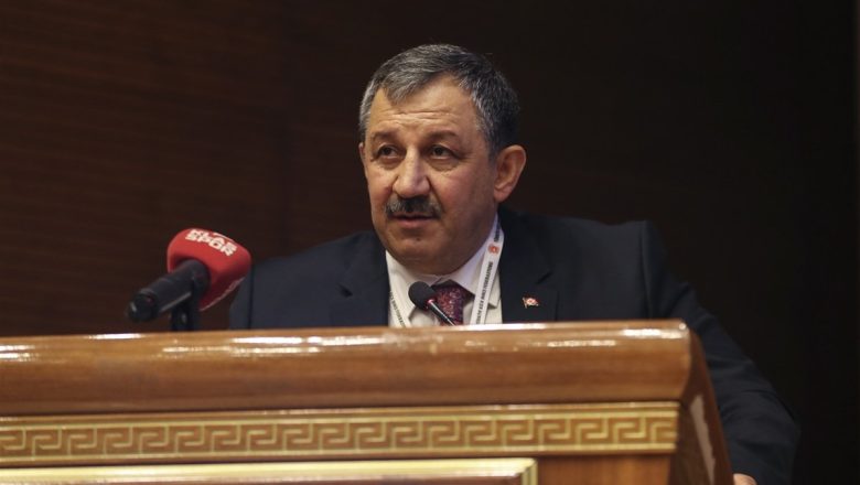  Kick Boks Federasyonu Başkanı Salim Kayıcı yeniden seçildi