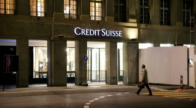  Finansal skandallarla sarsılan Credit Suisse, UBS ile birleşebilir