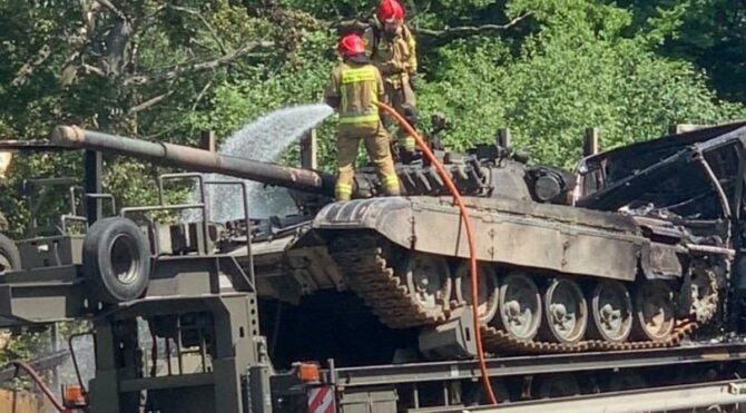  Polonya’daki kazada 2 tank küle döndü