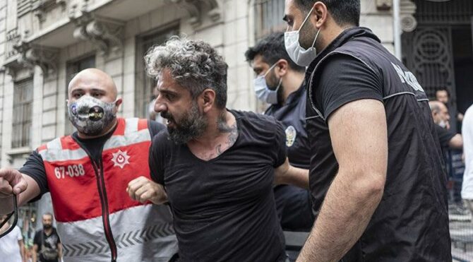  Basın Kurulu: AFP muhabiri Bülent Kılıç’a polis şiddetini kınıyoruz