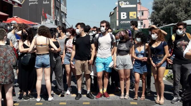  Boğaziçili 12 öğrenci savunma için hakim karşısına çıktı