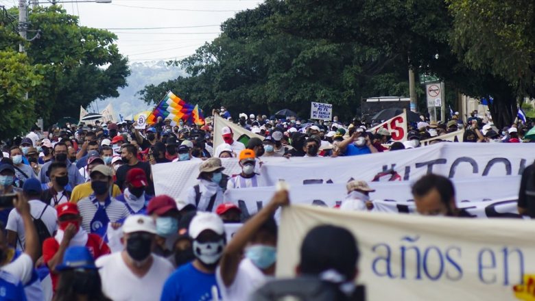  El Salvador’da Bitcoin karşıtı gösteri